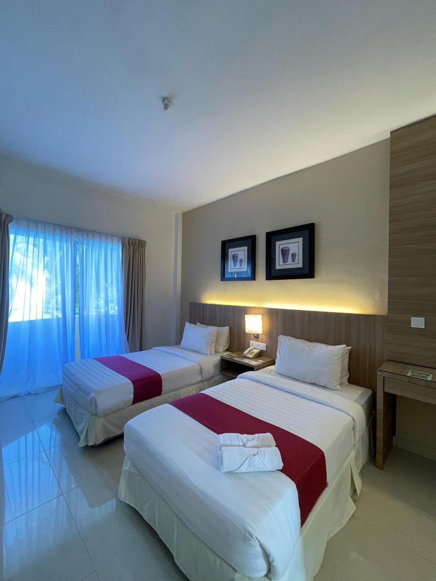 Rompin Beach Resorts Kuala Rompin Ngoại thất bức ảnh