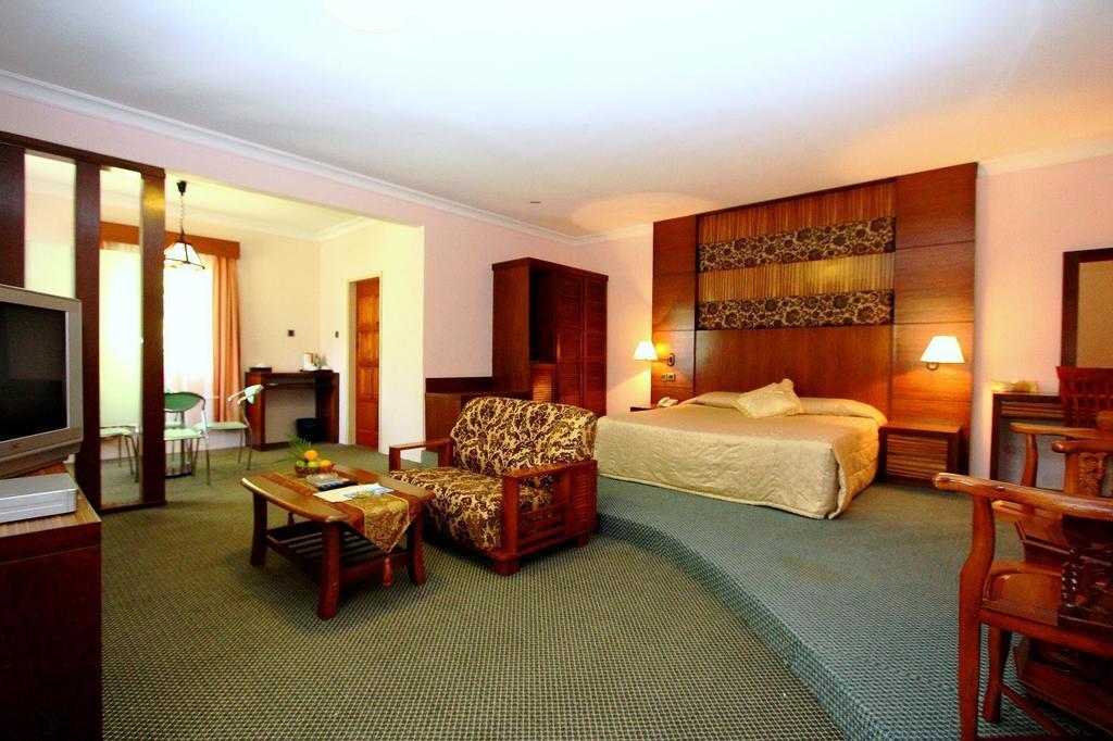 Rompin Beach Resorts Kuala Rompin Ngoại thất bức ảnh