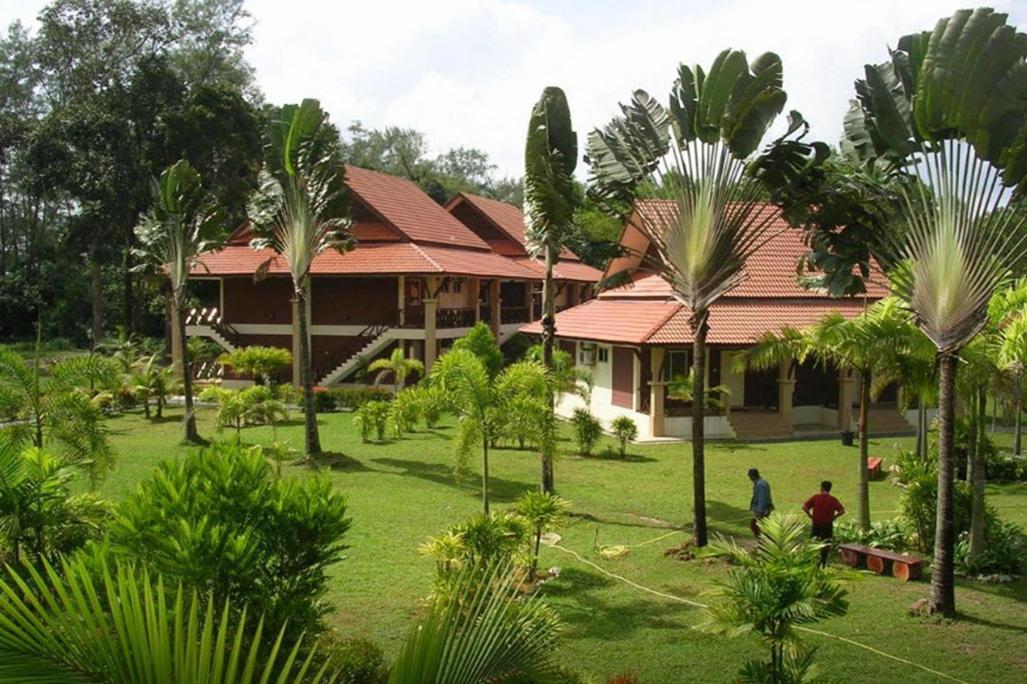 Rompin Beach Resorts Kuala Rompin Ngoại thất bức ảnh
