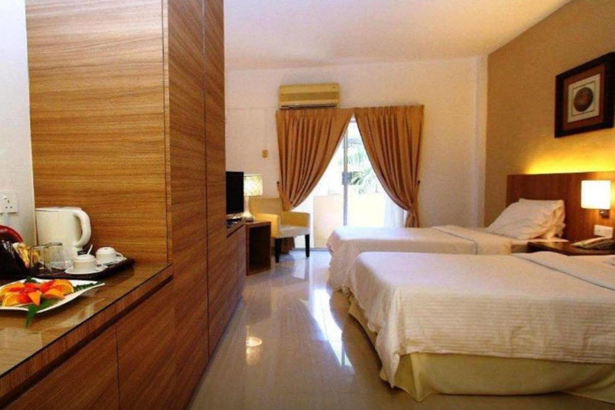 Rompin Beach Resorts Kuala Rompin Ngoại thất bức ảnh